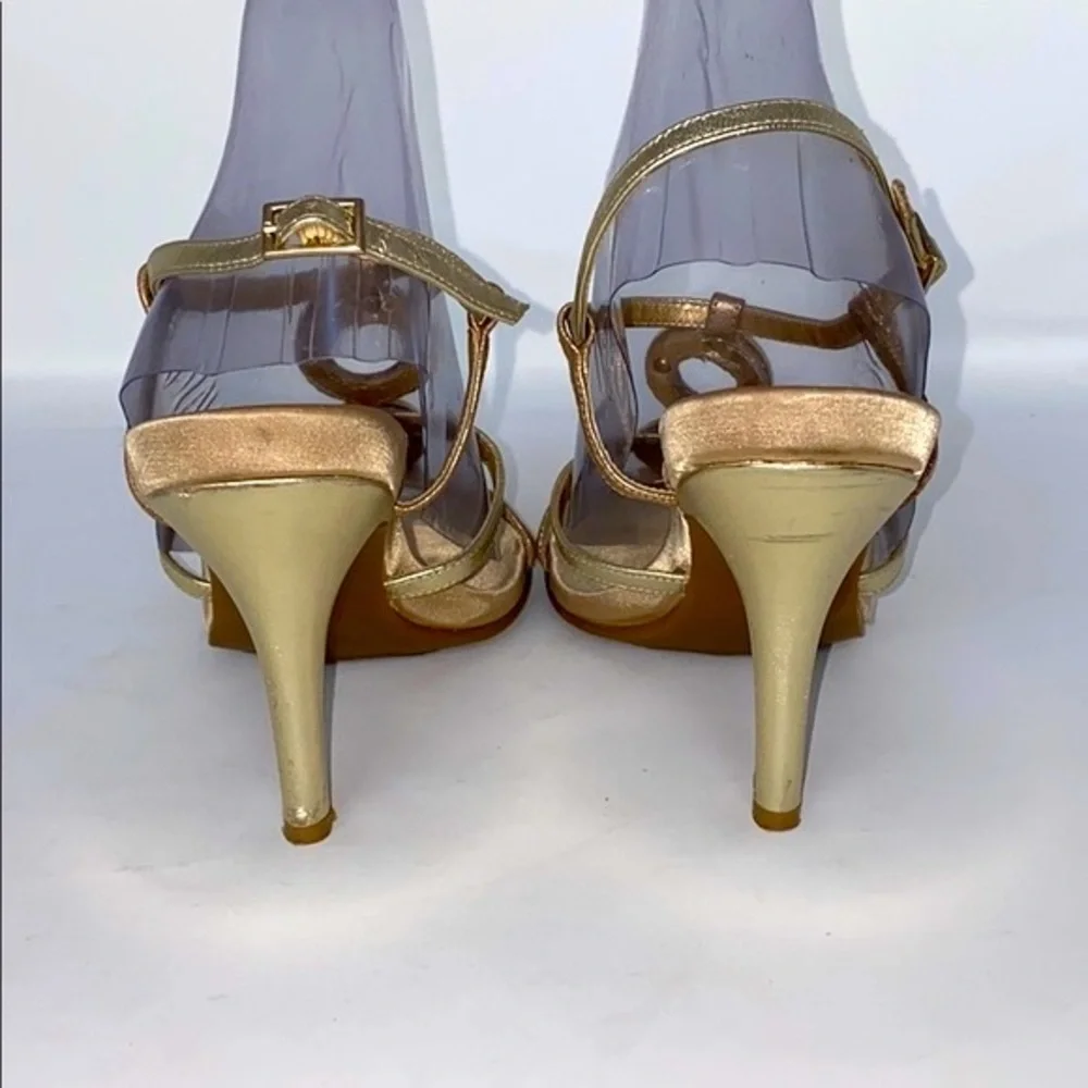 Kenneth Cole Reaction Know‎ One MT Gold Heels